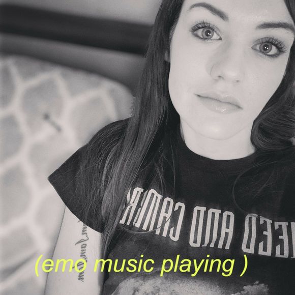 Meet your Posher, Lindsey - Picture 1 of 1